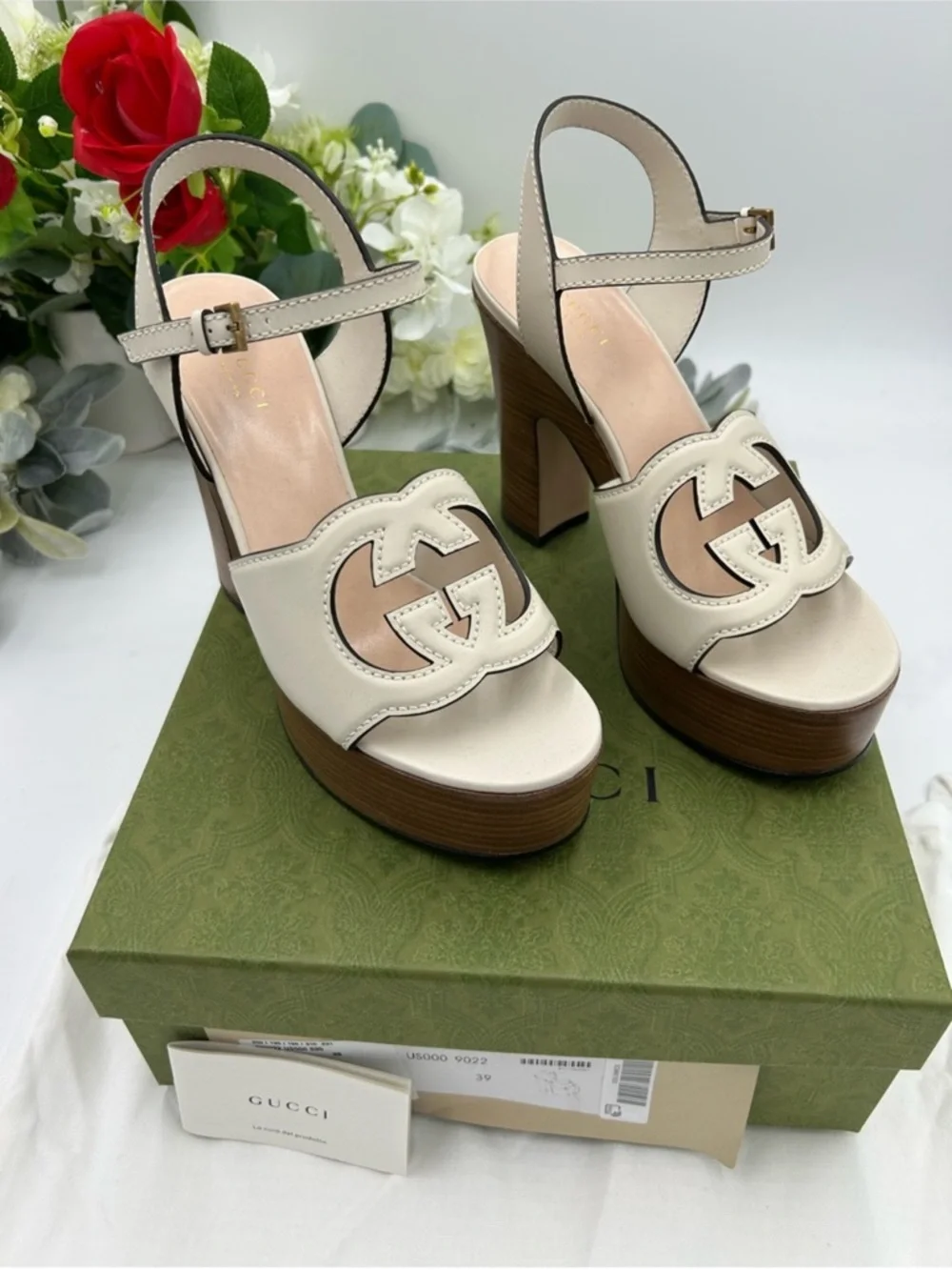 Women’s Gucci interlocking GG leather platform sandals size 39 made in Italy. - Picture 2 of 11